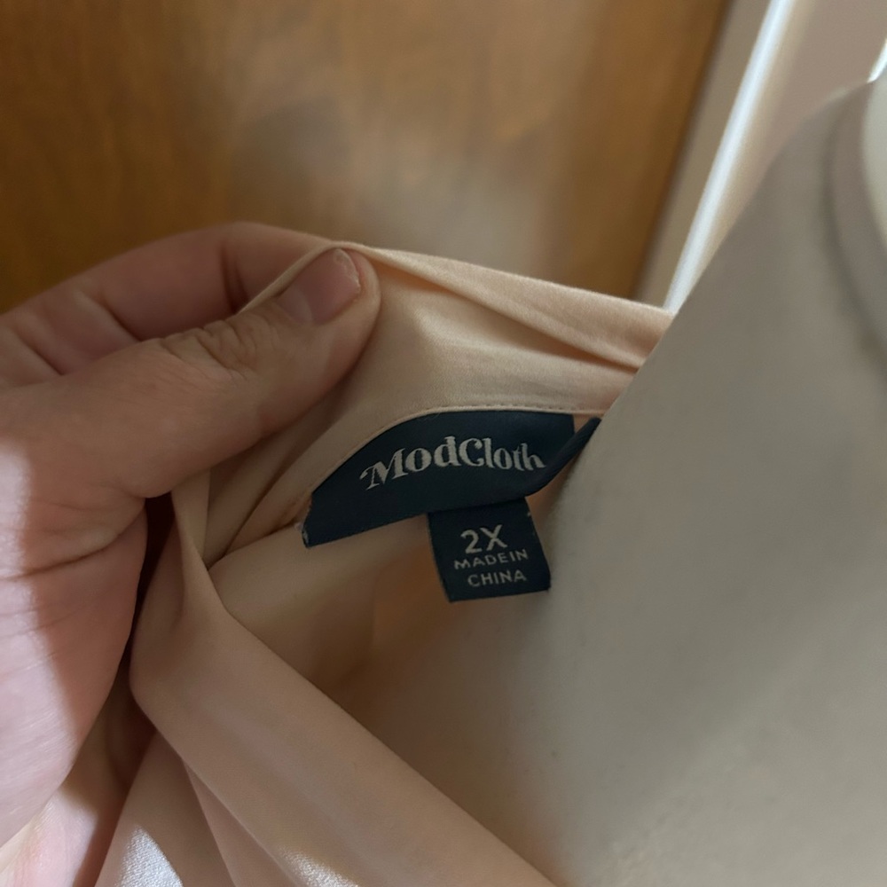 Pink Bowtie Blouse - Picture 4 of 4